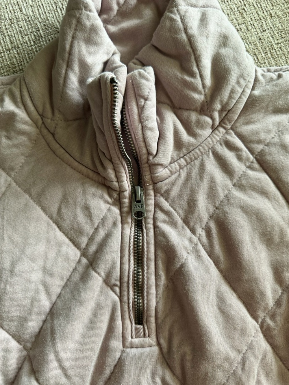 Abercrombie and Fitch Women's Half-Zip Quilted Fleece Jacket - Picture 5 of 10